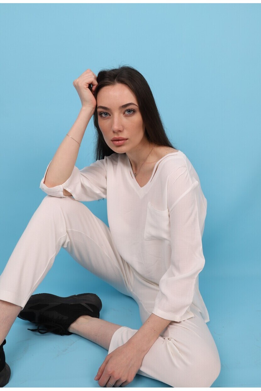 Yaka Detaylı Gömlek 