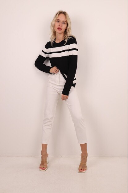 B.Yaka Çizgili Triko