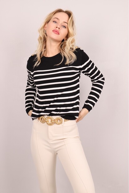 OMUZ DÜĞME DETAYLI TRİKO