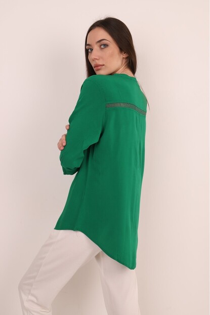 Omuz Sim Detaylı Gömlek