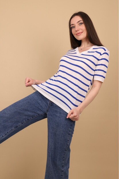 V Yaka Çizgili Triko