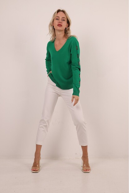 V Yaka Kare Kol Triko