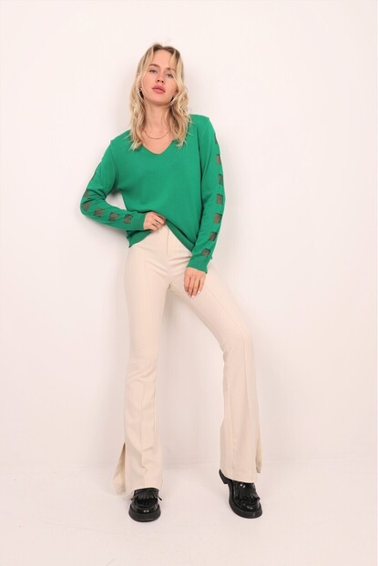 V Yaka Kare Kol Triko