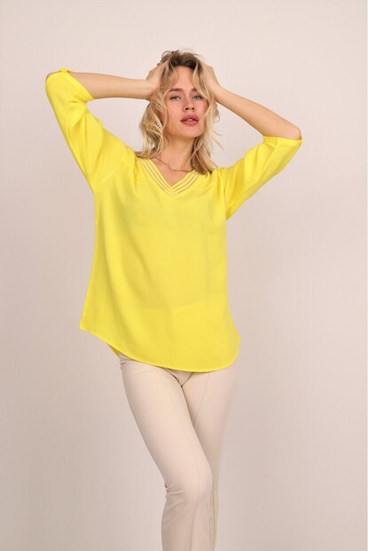 V Yaka Sim Detaylı Bluz