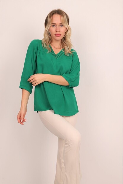 V Yaka Sim Detaylı Bluz