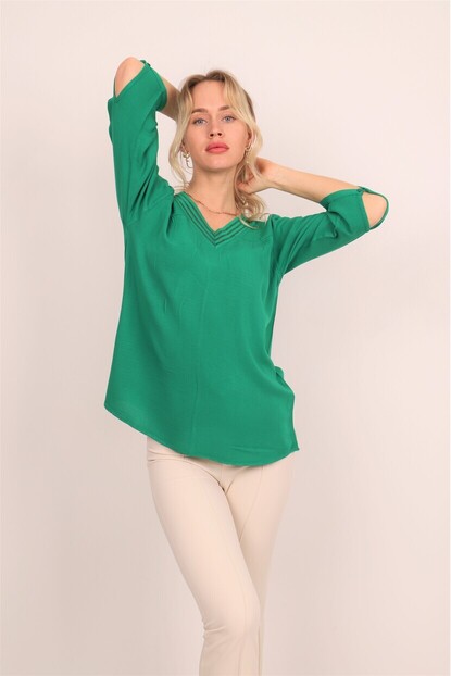 V Yaka Sim Detaylı Bluz