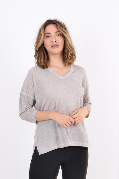 Yaka Sim Detaylı V Yaka Triko